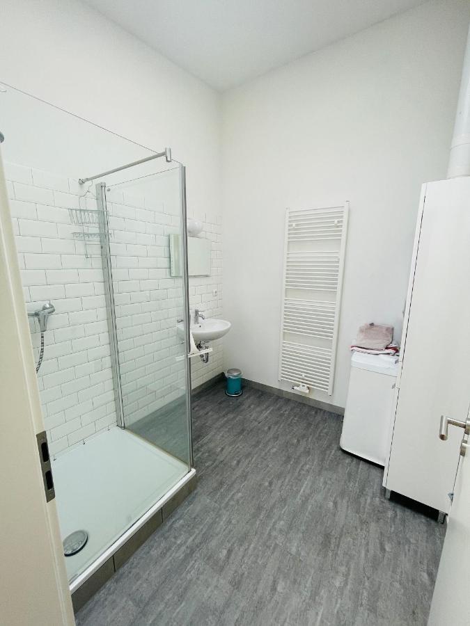 Zentrale Ruhige Ferienwohnung In Берлин Екстериор снимка