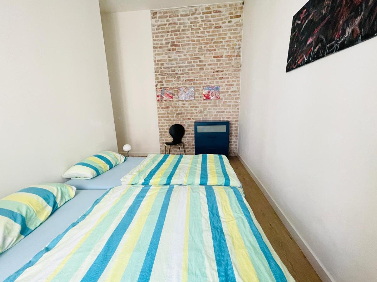 Zentrale Ruhige Ferienwohnung In Берлин Екстериор снимка