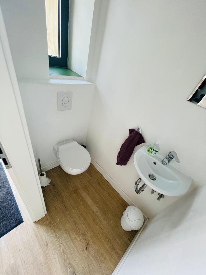 Zentrale Ruhige Ferienwohnung In Берлин Екстериор снимка
