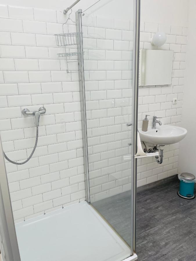Zentrale Ruhige Ferienwohnung In Берлин Екстериор снимка