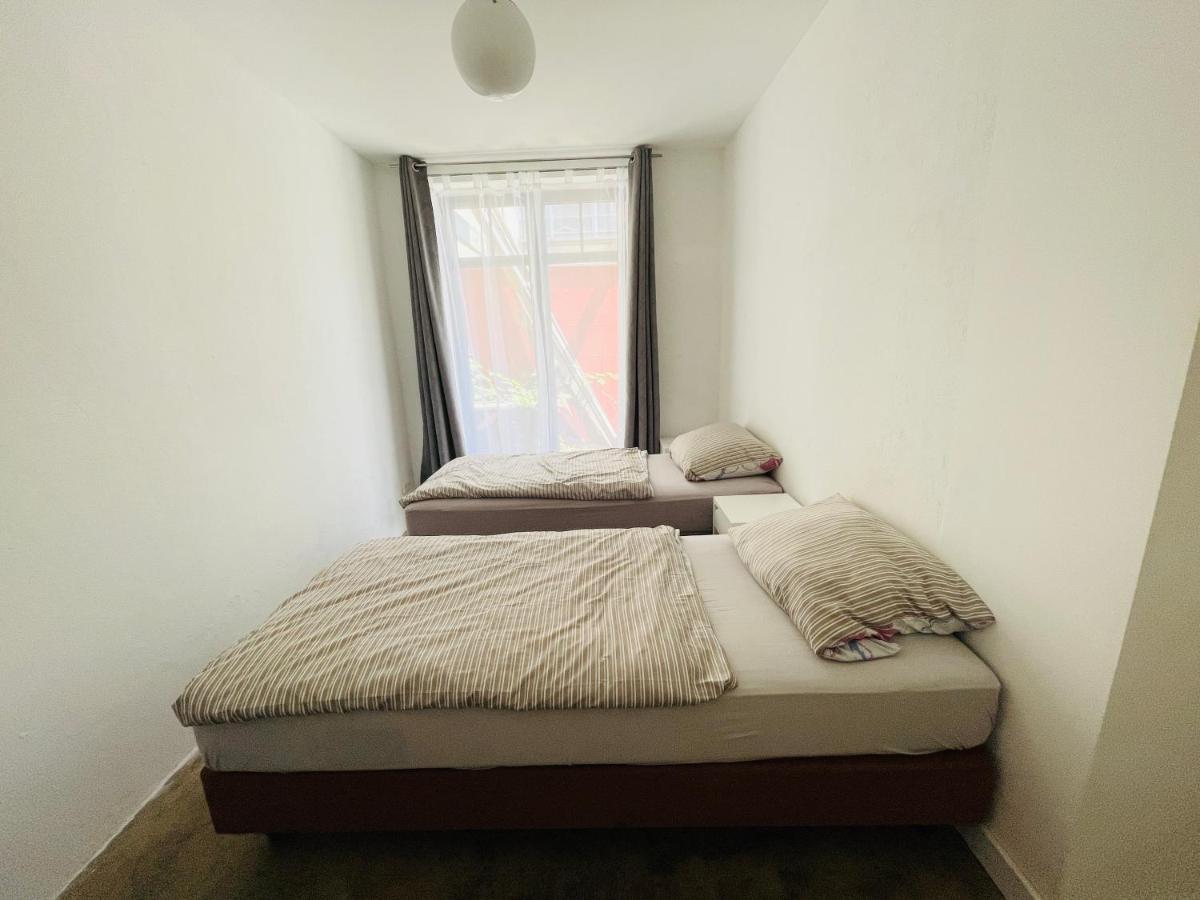 Zentrale Ruhige Ferienwohnung In Берлин Екстериор снимка