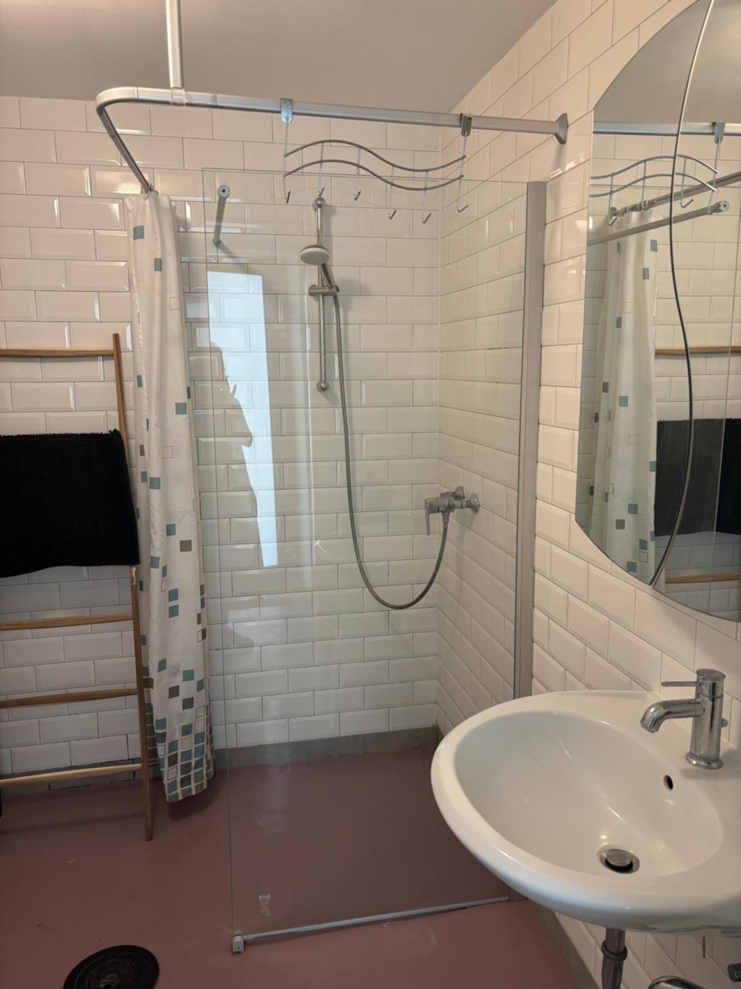 Zentrale Ruhige Ferienwohnung In Берлин Екстериор снимка